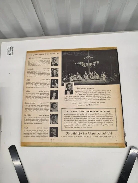 Johann Strauss – Die Fledermaus LP Record Metro Opera Club Classical 33 RPM - Picture 2 of 7